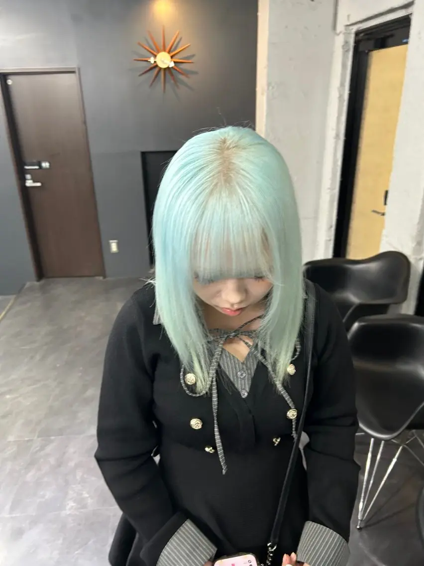 ロング カラー ブリーチ カット ヘアカラー ハイトーン職人 ♡推しカラー♡カイトのヘアスタイル