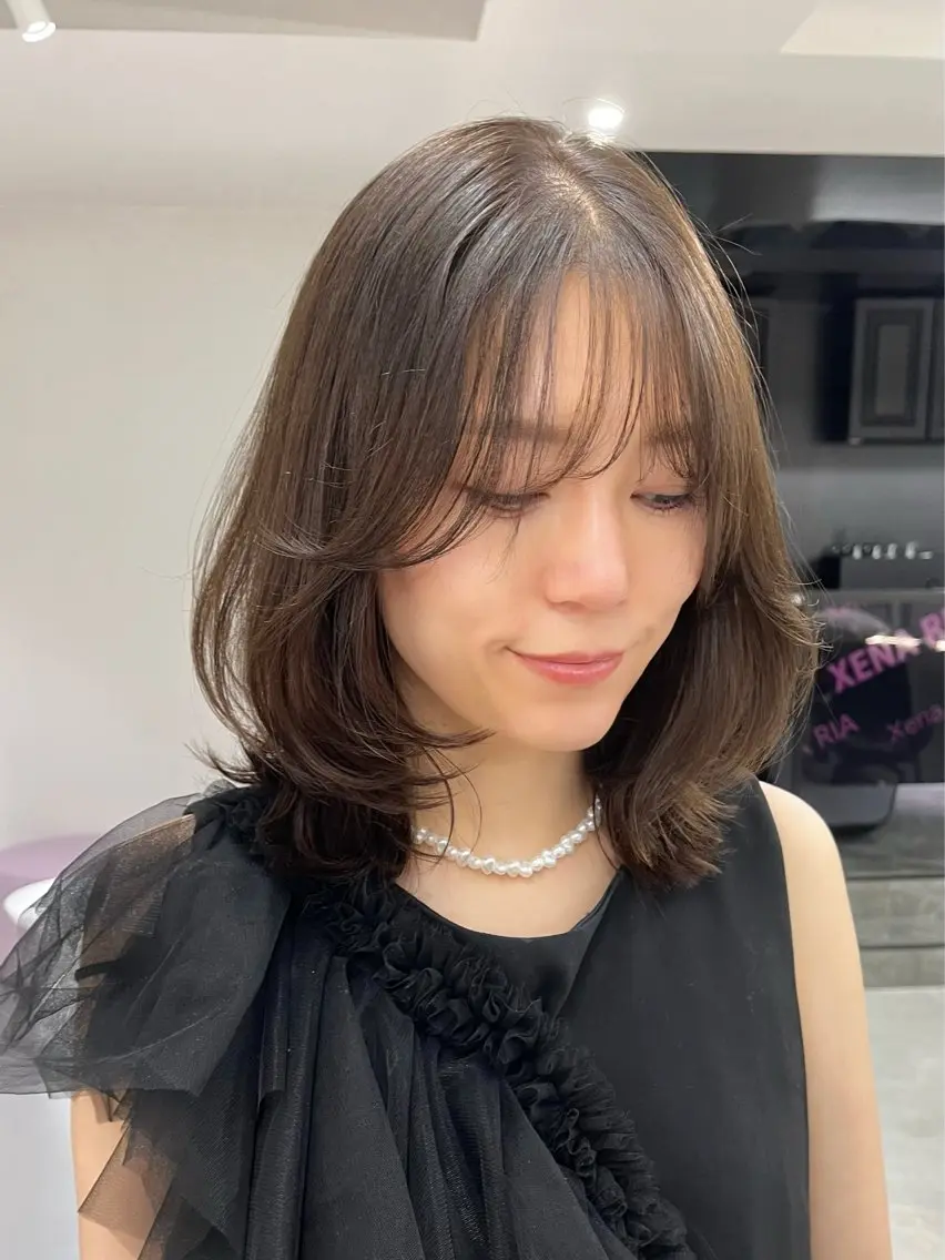 ミディアム カラー グレージュ レイヤーカット Kaho🤍レイヤー ※女性限定のヘアスタイル