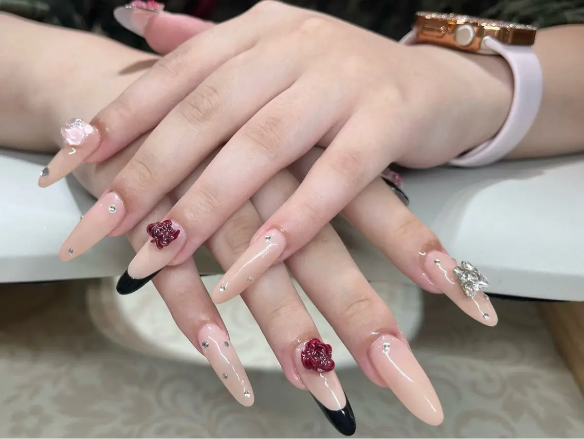 ネイル Riho Sakai nailのネイルデザイン