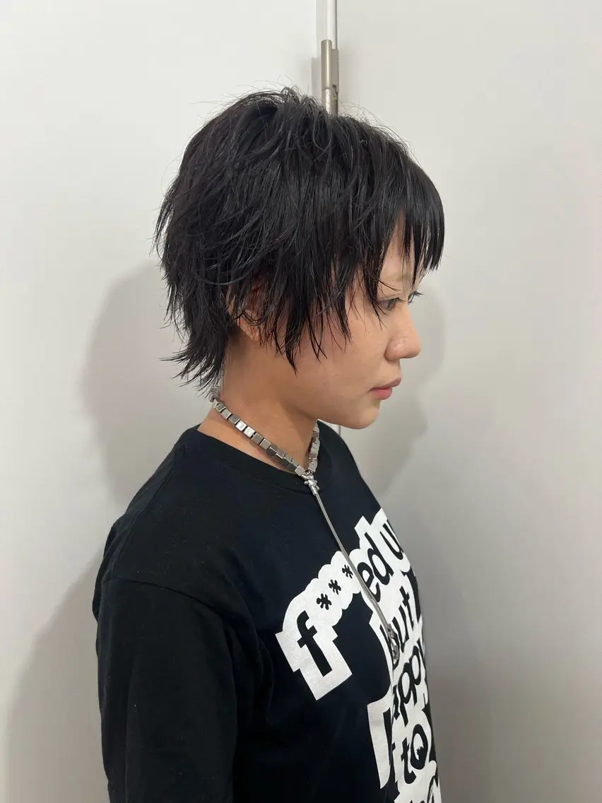 ショート 💥ウルフカット デザインあんな💥のヘアスタイル