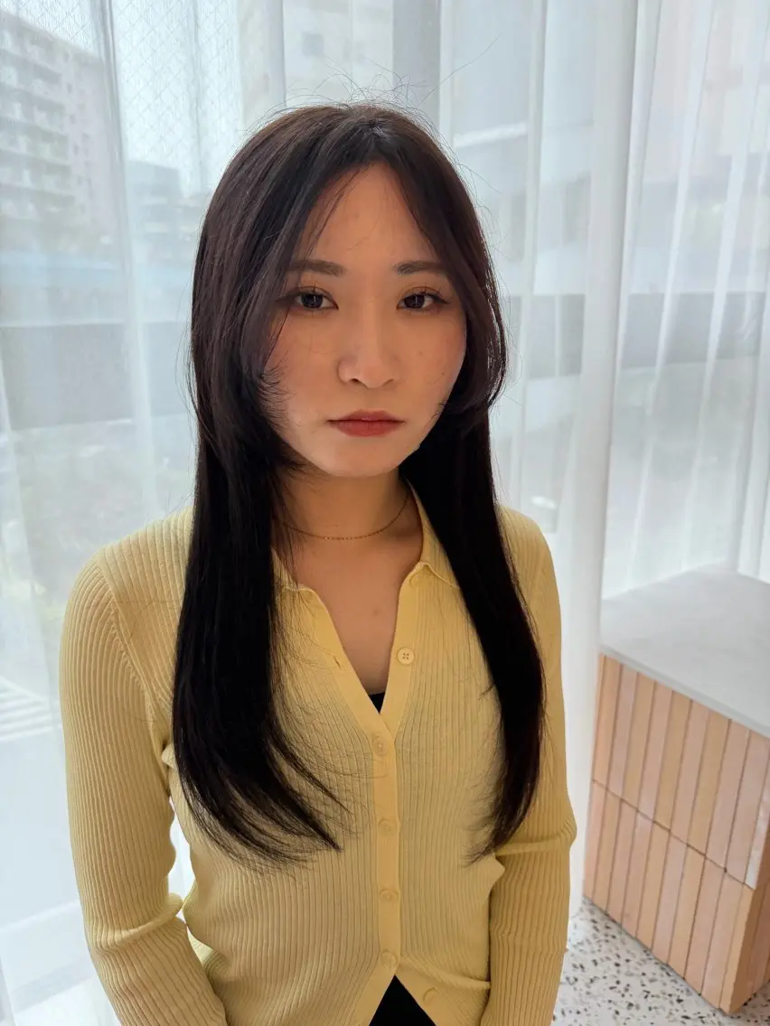 ロング レイヤーカット ローレイヤー 中里 恵梨のヘアスタイル