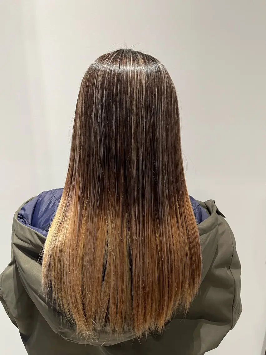 ロング カラー Tamoto Arumuのヘアスタイル