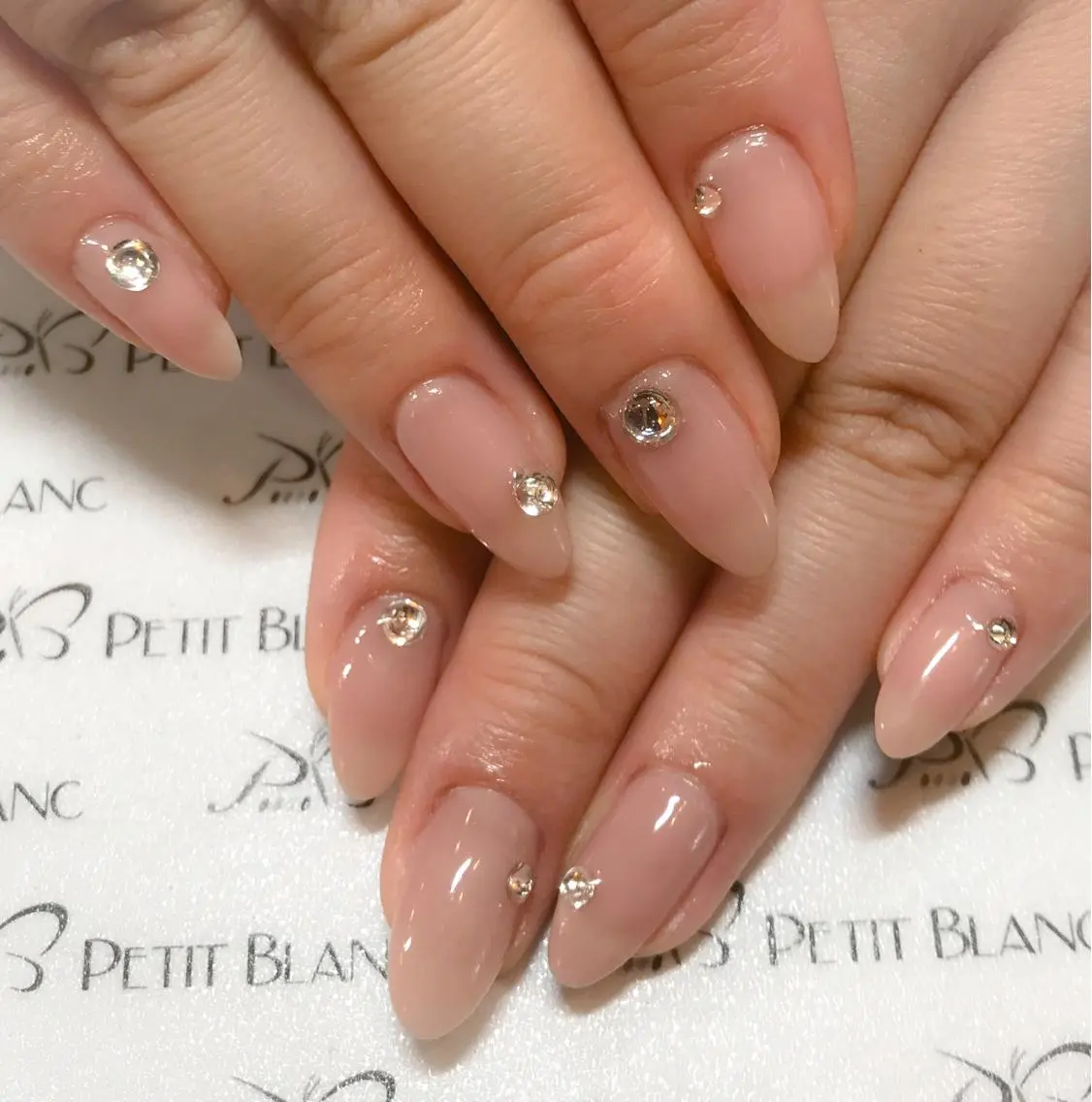 ネイル アートネイル ジェルネイル PetitBlanc KAZUKIのネイルデザイン
