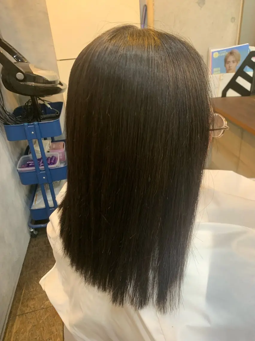 ミディアム カット レベンス田町 西谷悠のヘアスタイル