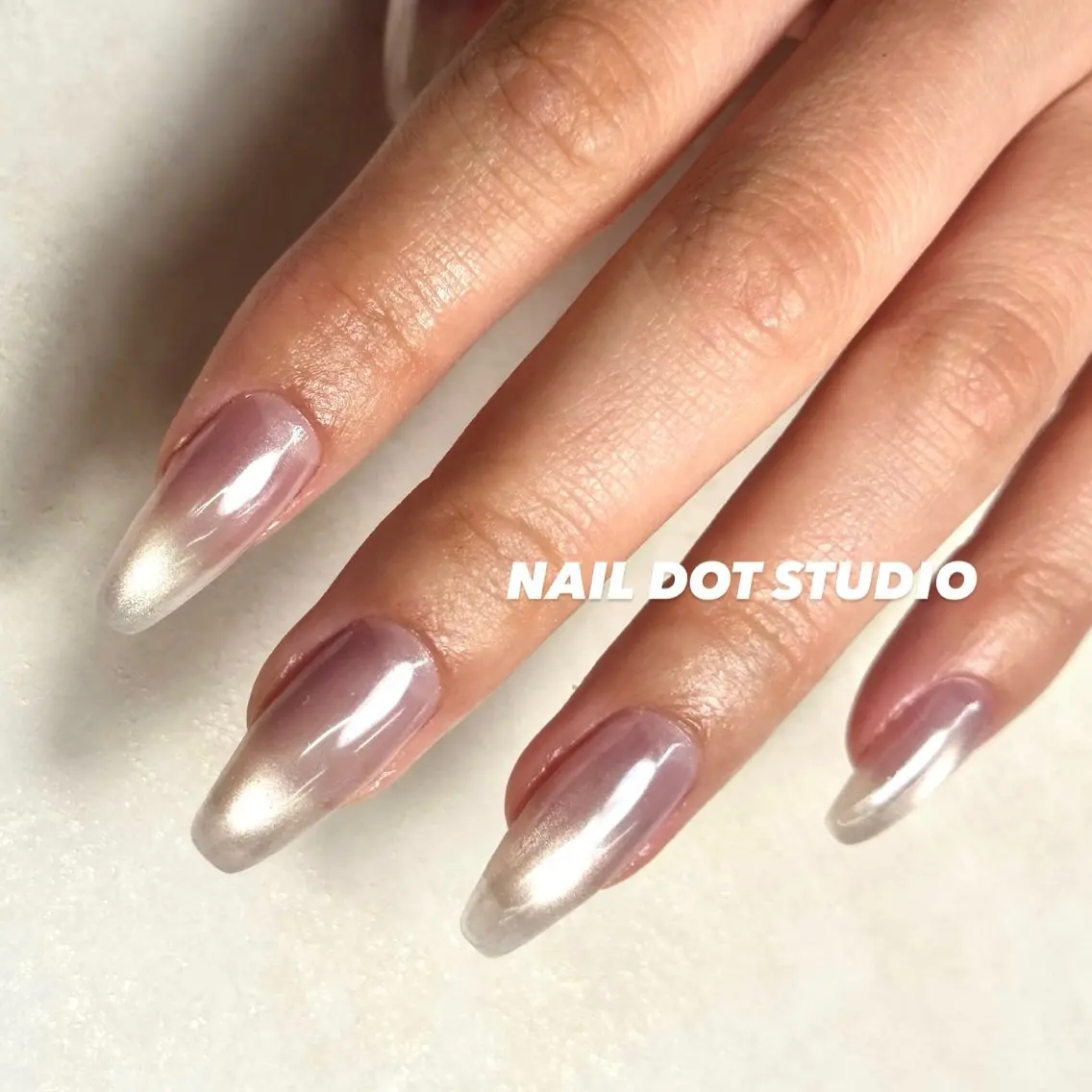 ネイル ハンドネイル NAILDOTSTU DIO SEINAのネイルデザイン