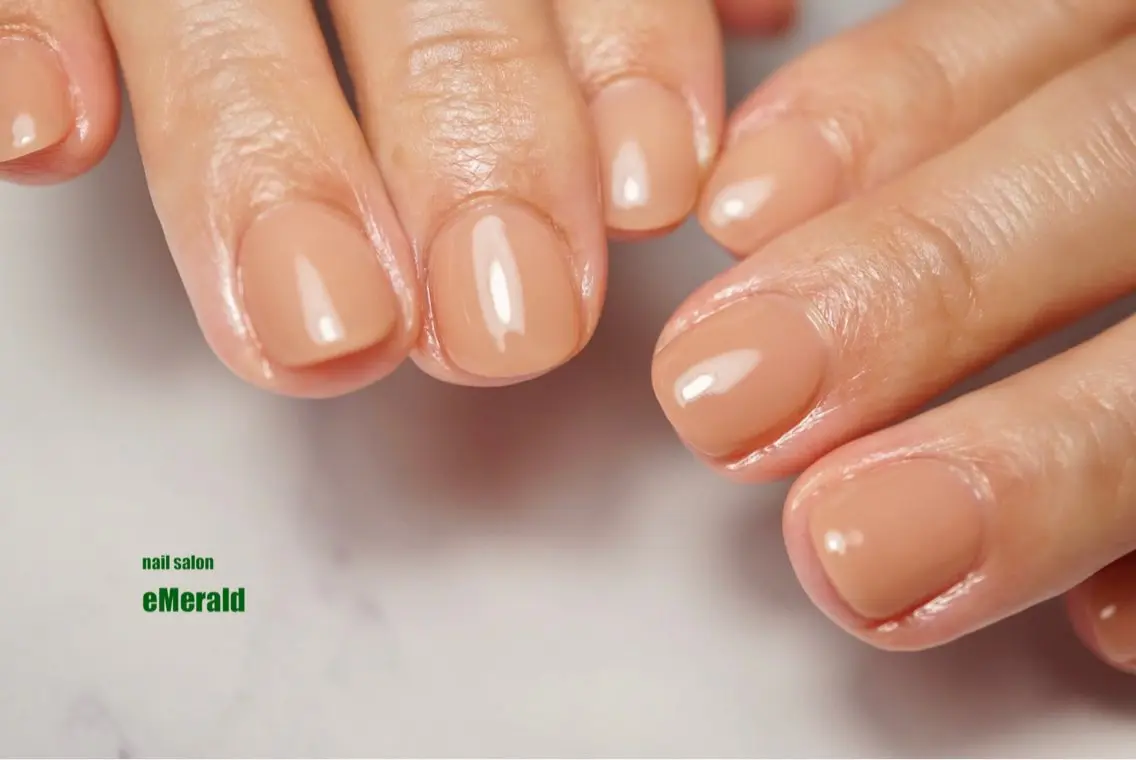 ネイル オフィスネイル nailsalon eMeraldのネイルデザイン