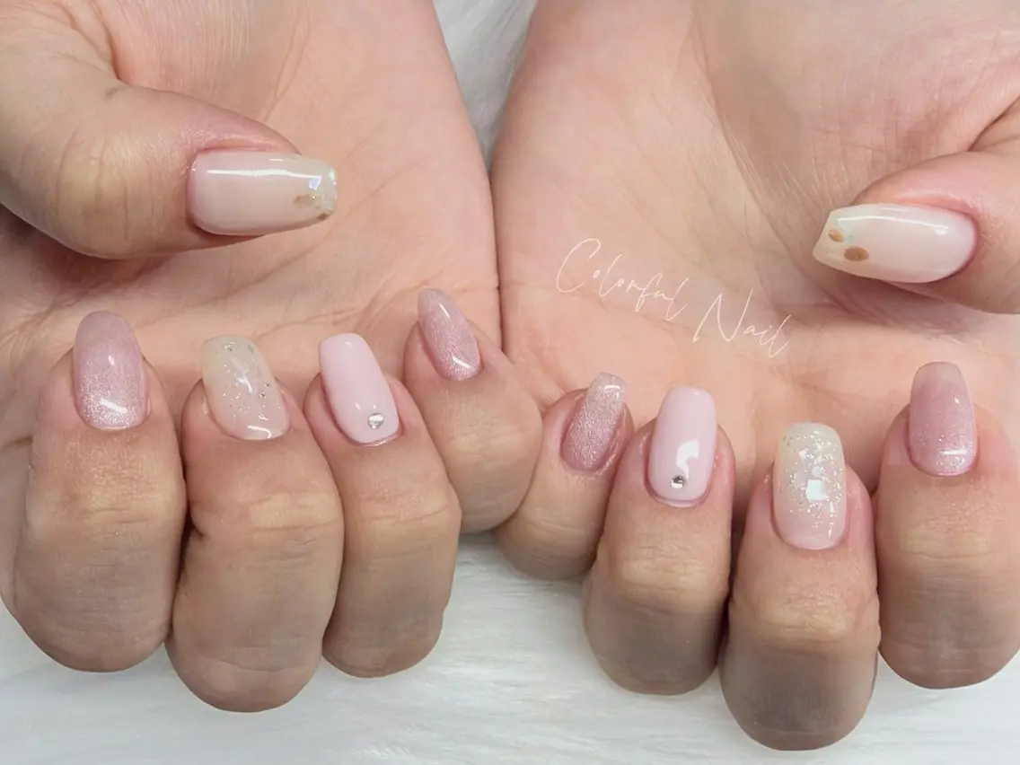 ネイル フラッシュネイル フットネイル フレンチネイル ジェルネイル ガラスフレンチ 🎀Colorful 💅Nailのネイルデザイン