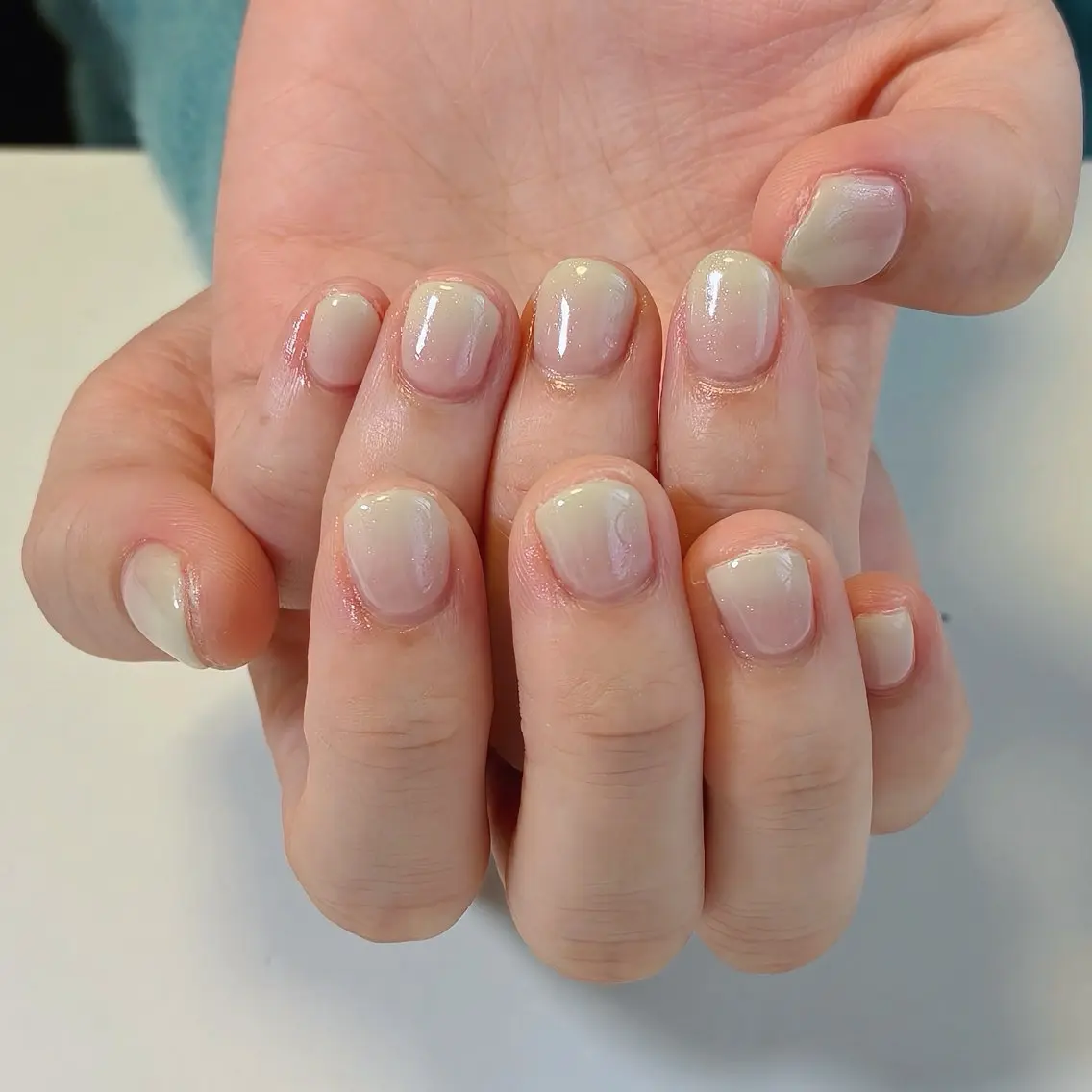 ネイル グラデーション グリーン ハンドネイル ネイルサロン💎 Bibiのネイルデザイン