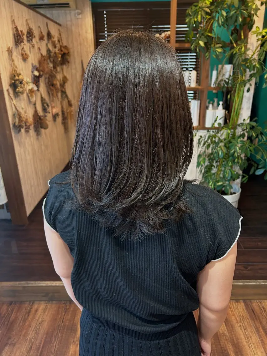 ミディアム カラー 早坂 さくらのヘアスタイル