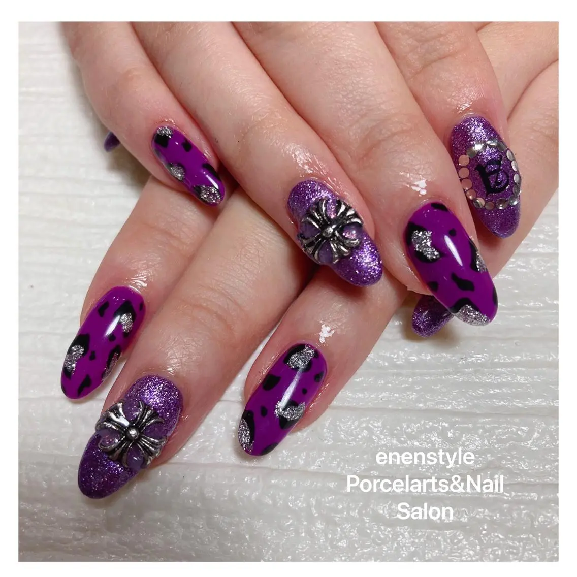 ミディアム ネイル 🐾enen style 🐾のネイルデザイン