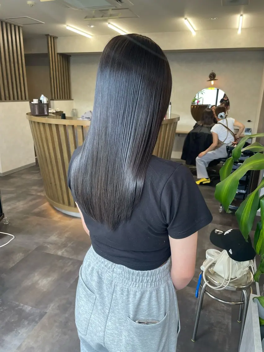 ロング カット 縮毛矯正 【髪質改善】 【酸性ストレート】のヘアスタイル