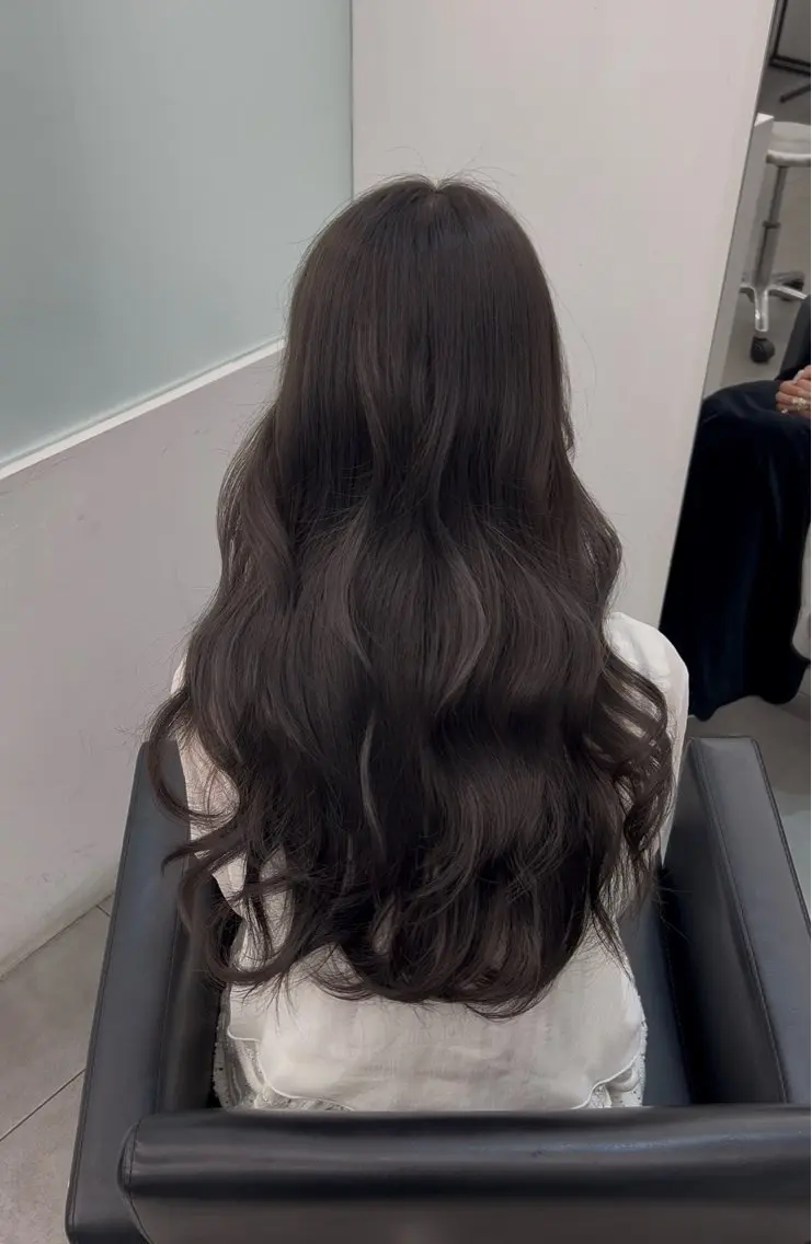 ロング トリートメント yumeka♡レイヤ ーカット当日予約okのヘアスタイル