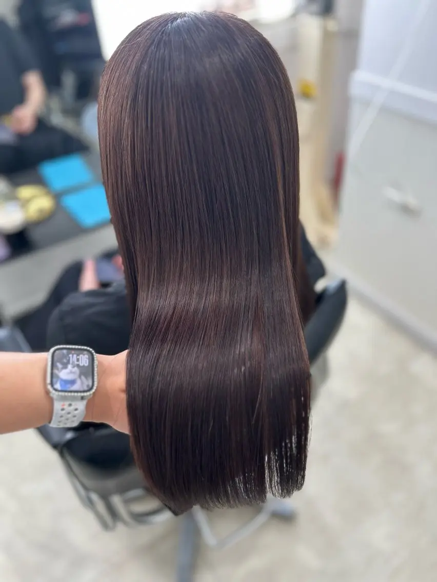 ロング カット ヘアカラー トリートメント 岩倉 諒のヘアスタイル