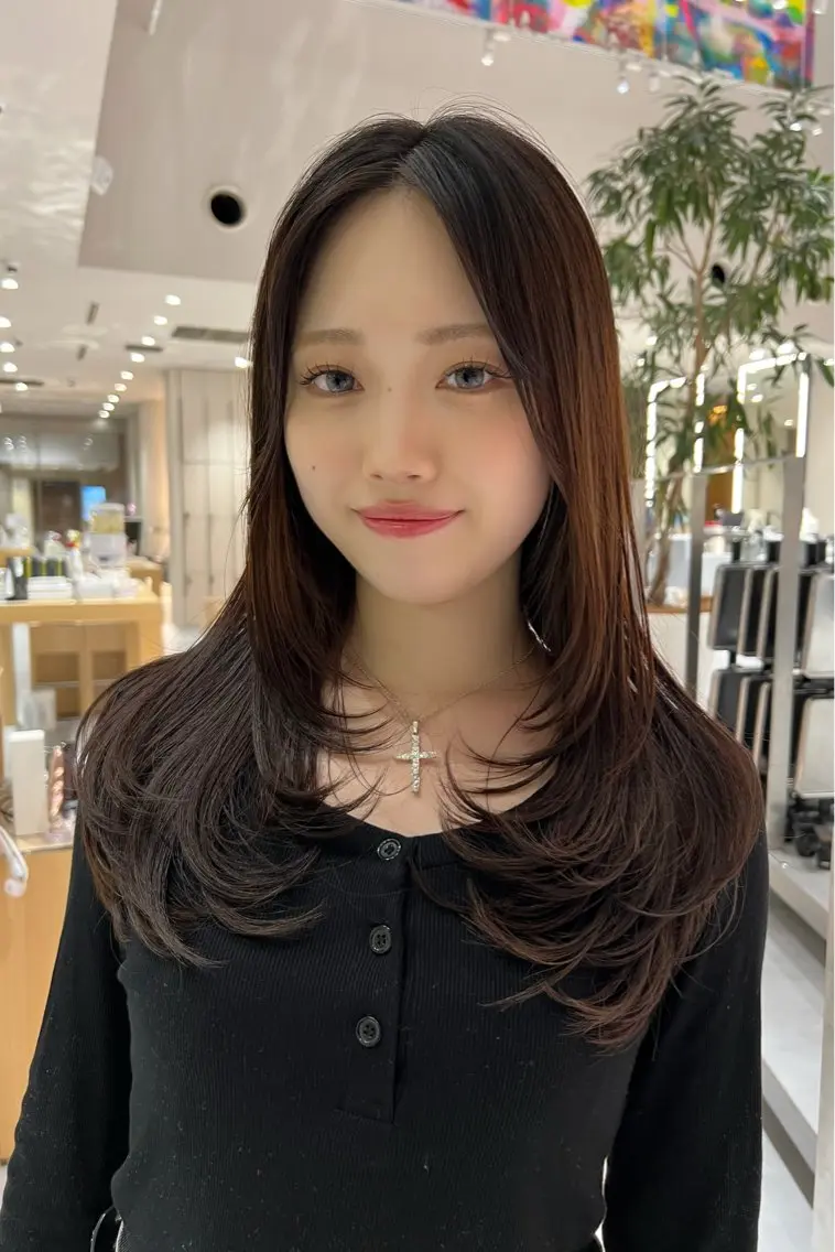 セミロング 韓国風ヘア レイヤーカット 清水 翔太のヘアスタイル