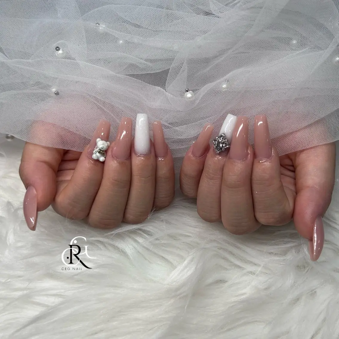 ロング ハンドネイル 美フォルムスカルプ✨ RENAのネイルデザイン