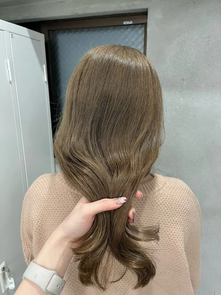 ヘアカラー sena⌇ベージュ⌇ ブリーチなしWカラーのヘアスタイル