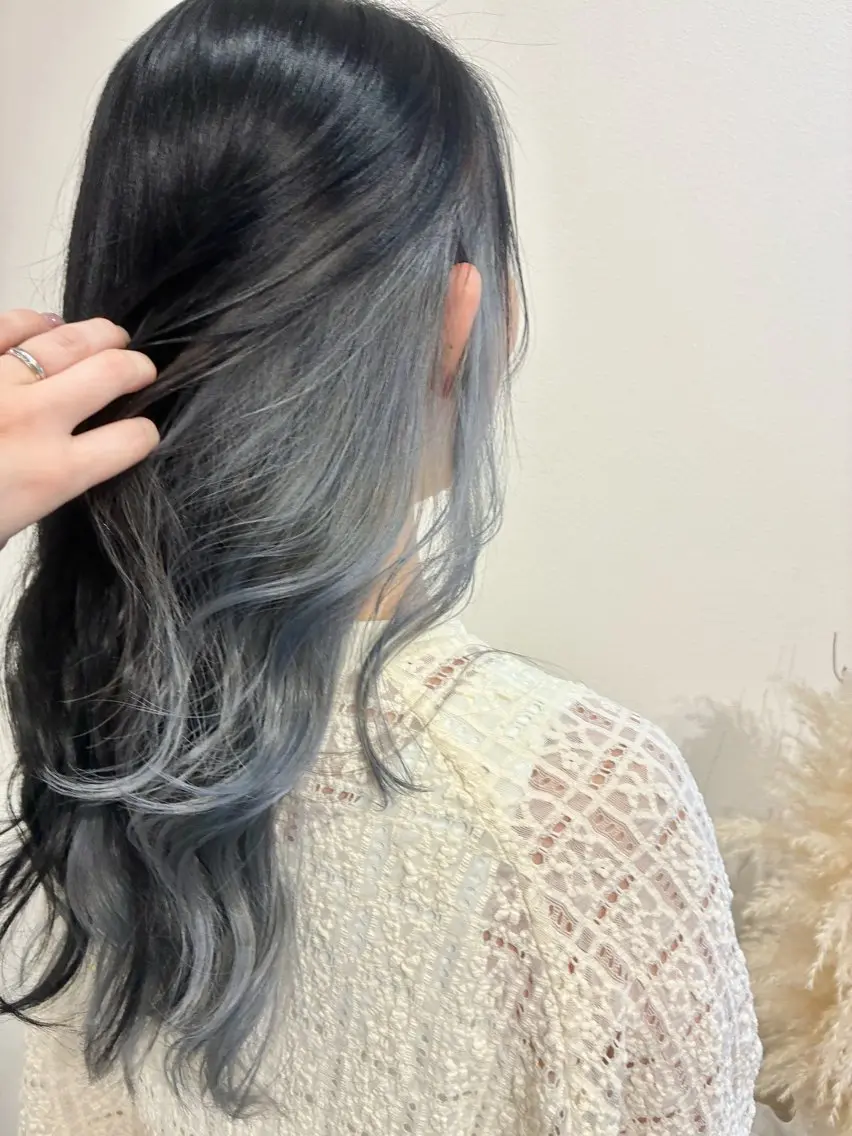 ロング 横山 麻衣子のヘアスタイル