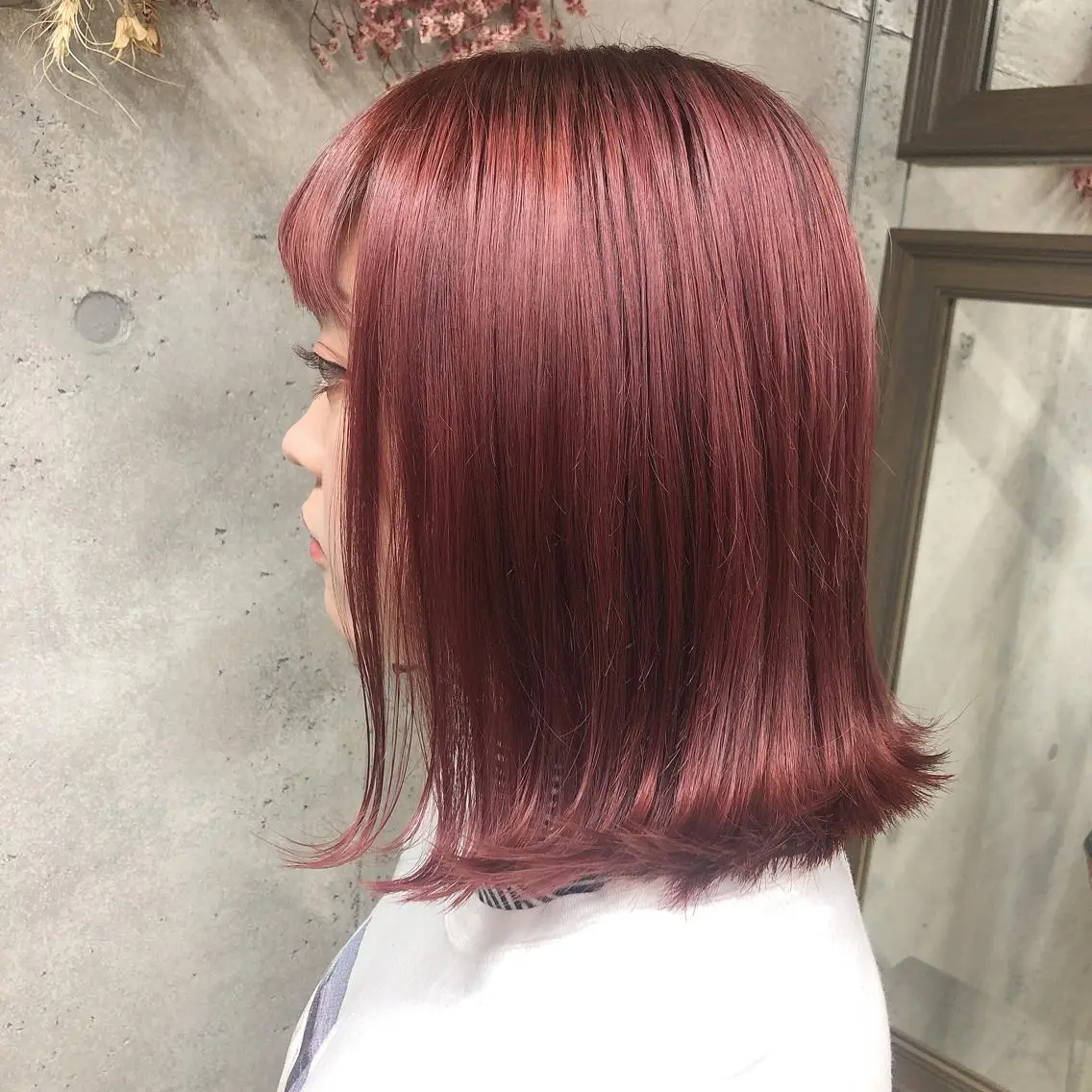 セミロング カラー レッドカラー wakana 【ブリーチカラー】のヘアスタイル