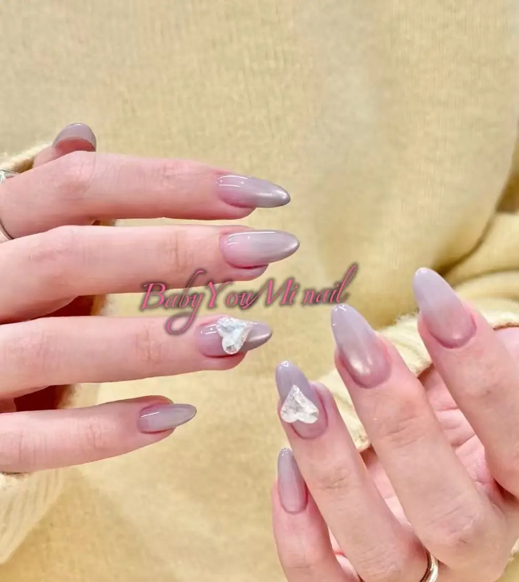 ネイル オーロラネイル フラワーネイル フットネイル フレンチネイル ジェルネイル ハンドネイル ハンドケア BabyYouMi nailのネイルデザイン