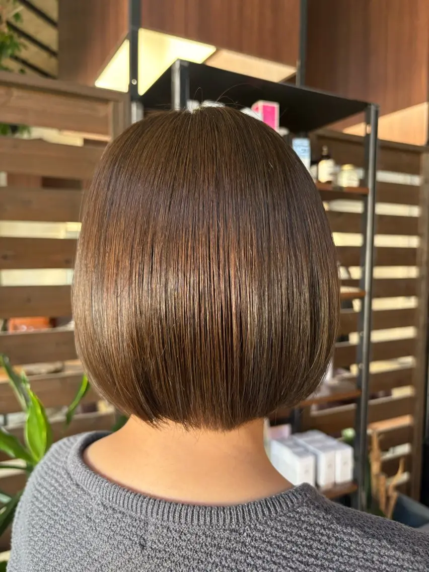 ショート カラー ブラウンカラー ボブ 長谷川 結莉華のヘアスタイル