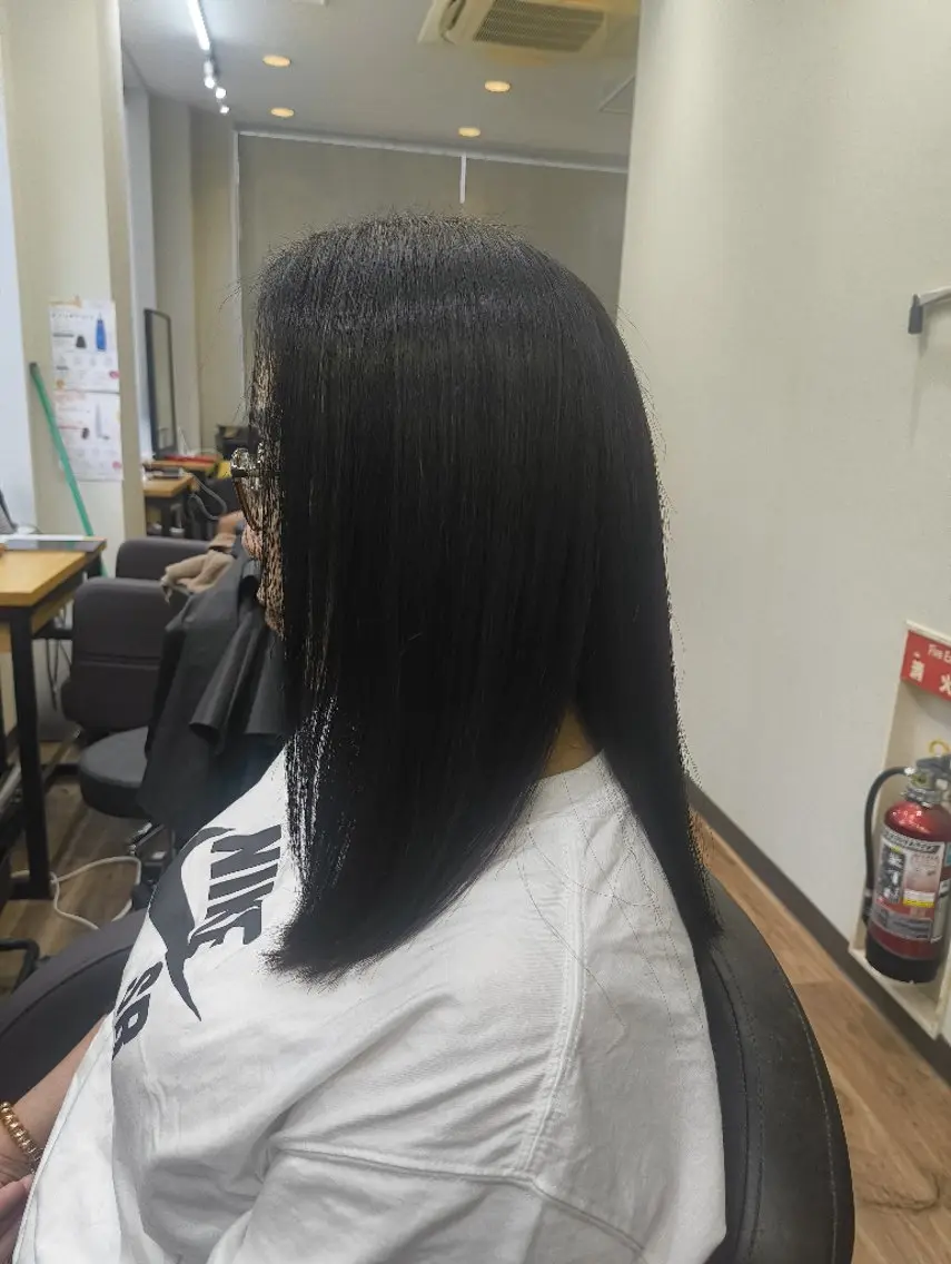 セミロング カット ヘアカラー 村松 和歌子のヘアスタイル