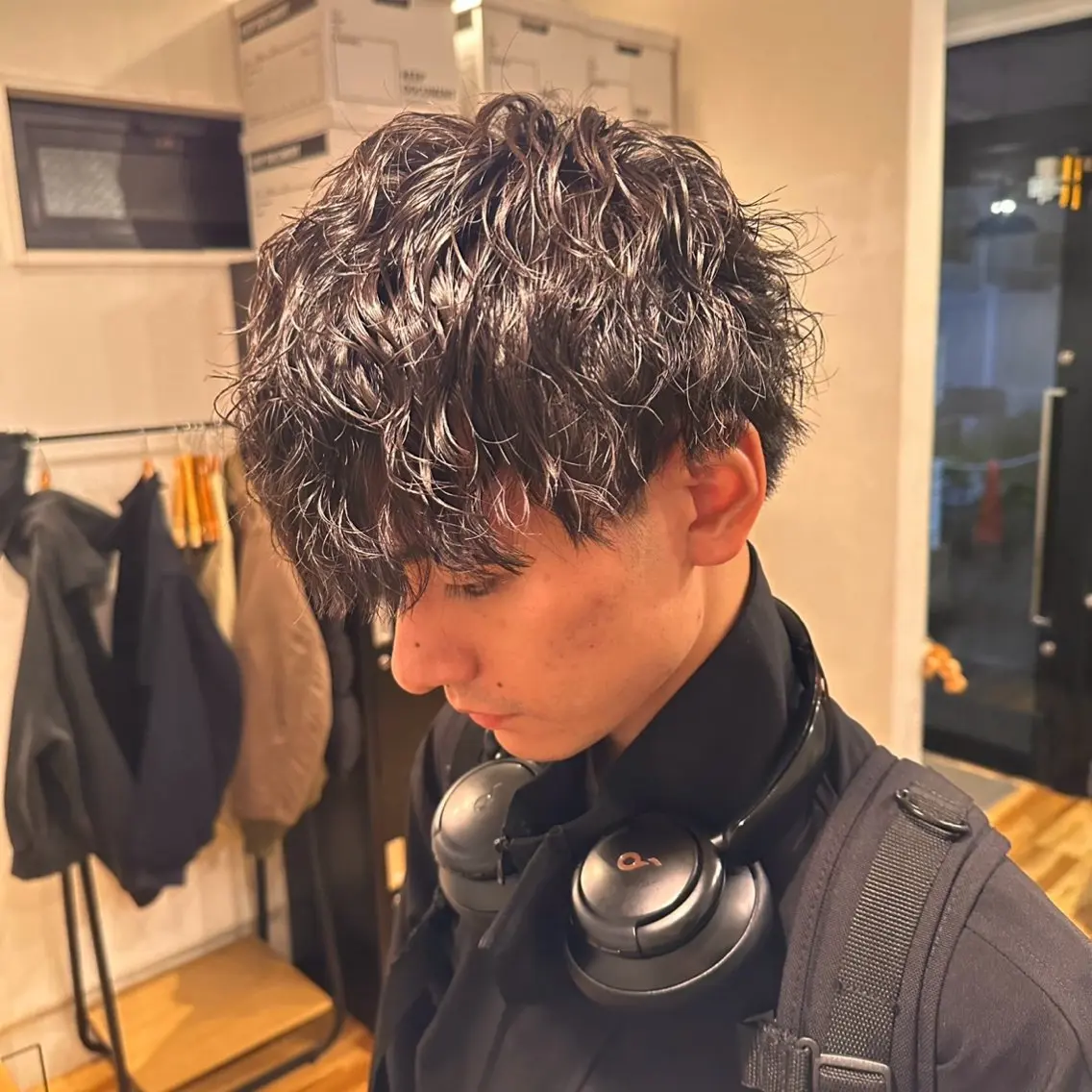 ショート パーマ メンズ ビジネス センターパート メンズ就活ヘア メンズパーマ メンズショート カット パーマ トリートメント 【メンズヘア】 原宿/Kasumiのヘアスタイル