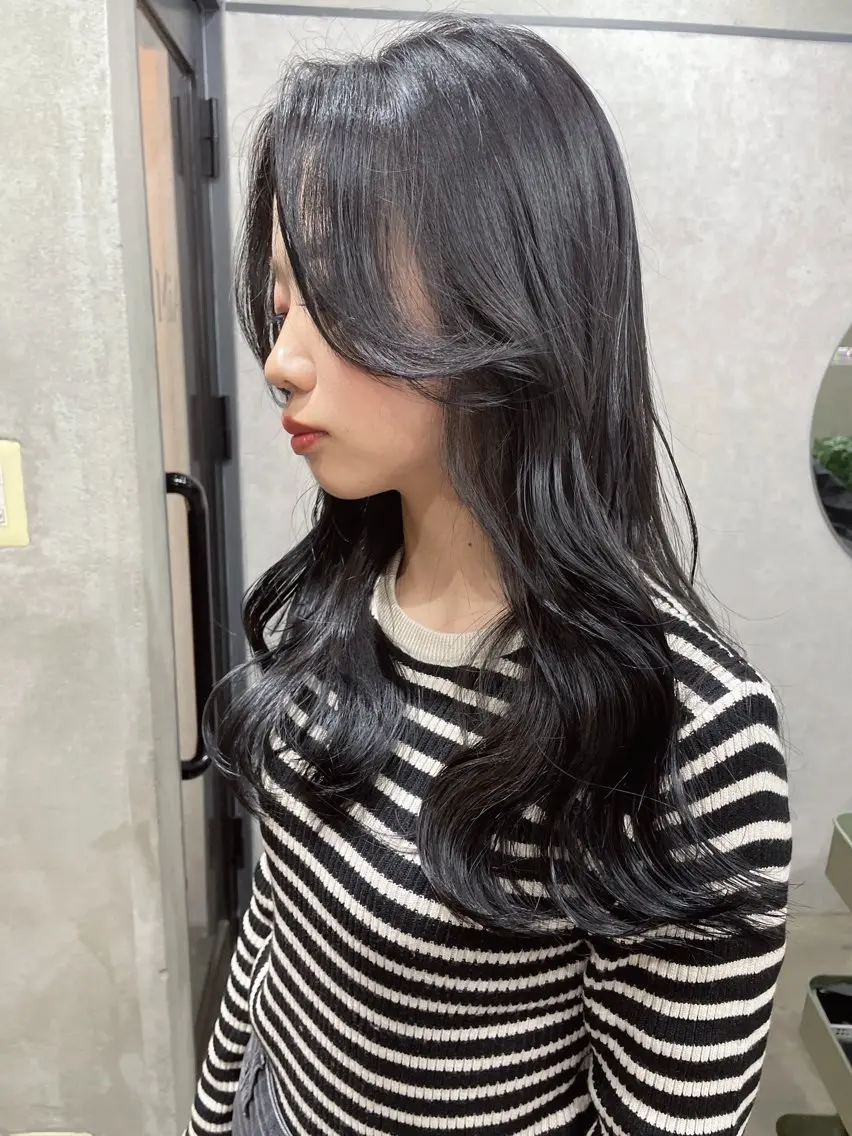 ロング カラー 顔まわりレイヤー 顔周りカット レイヤーカット AIRI layer cut hairのヘアスタイル