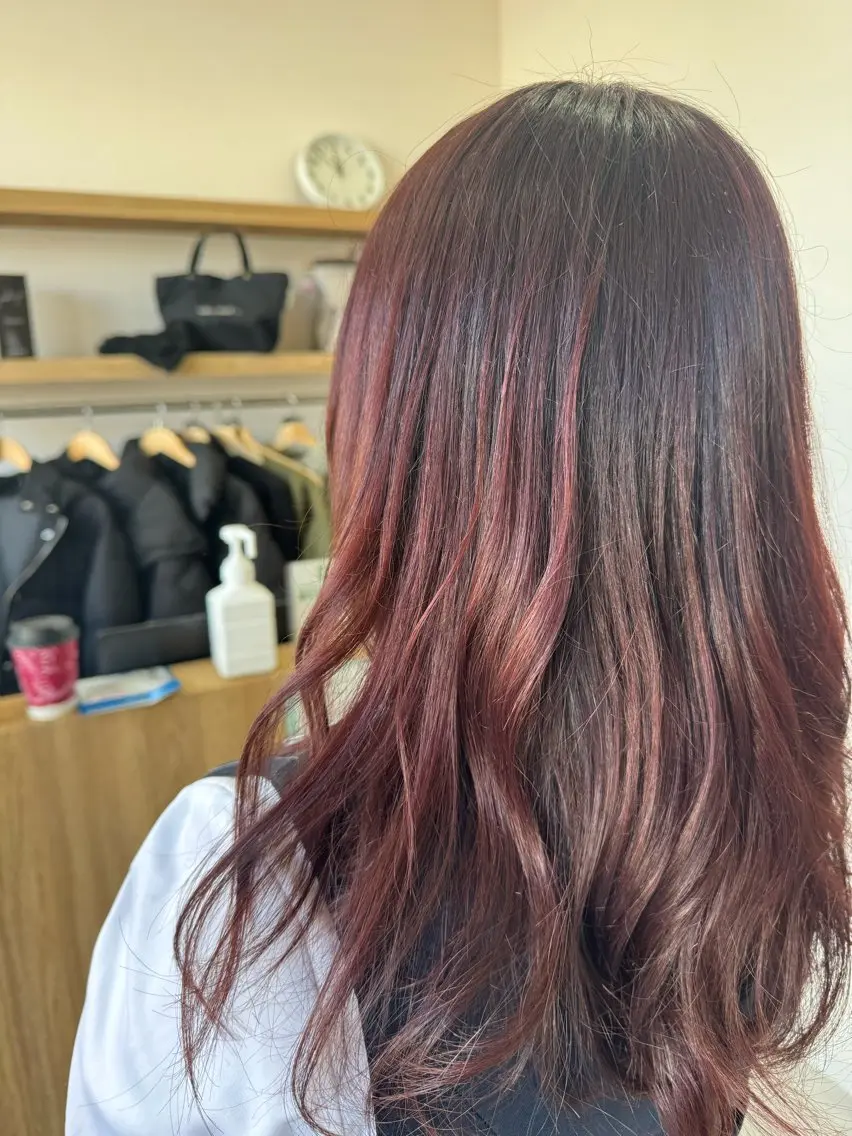 ロング カラー 坂田 優子のヘアスタイル