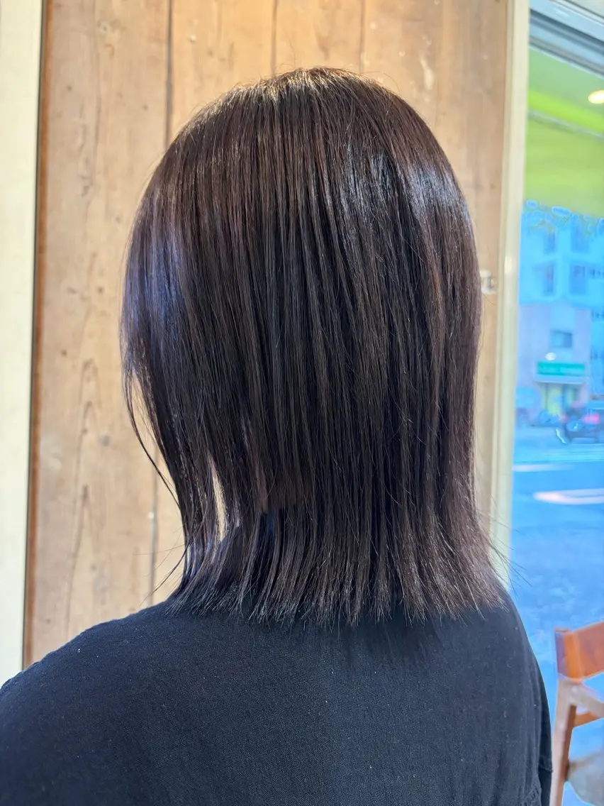 ミディアム ボブ カット ヘアカラー NICCOLO室見 Erinaのヘアスタイル