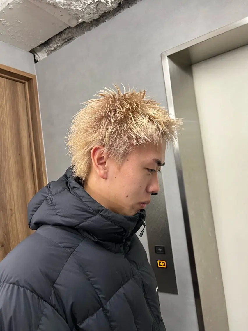 ショート カラー メンズ メンズハイトーン ハイトーンカラー ショートヘア カット ヘアカラー 安藤 晴大のヘアスタイル