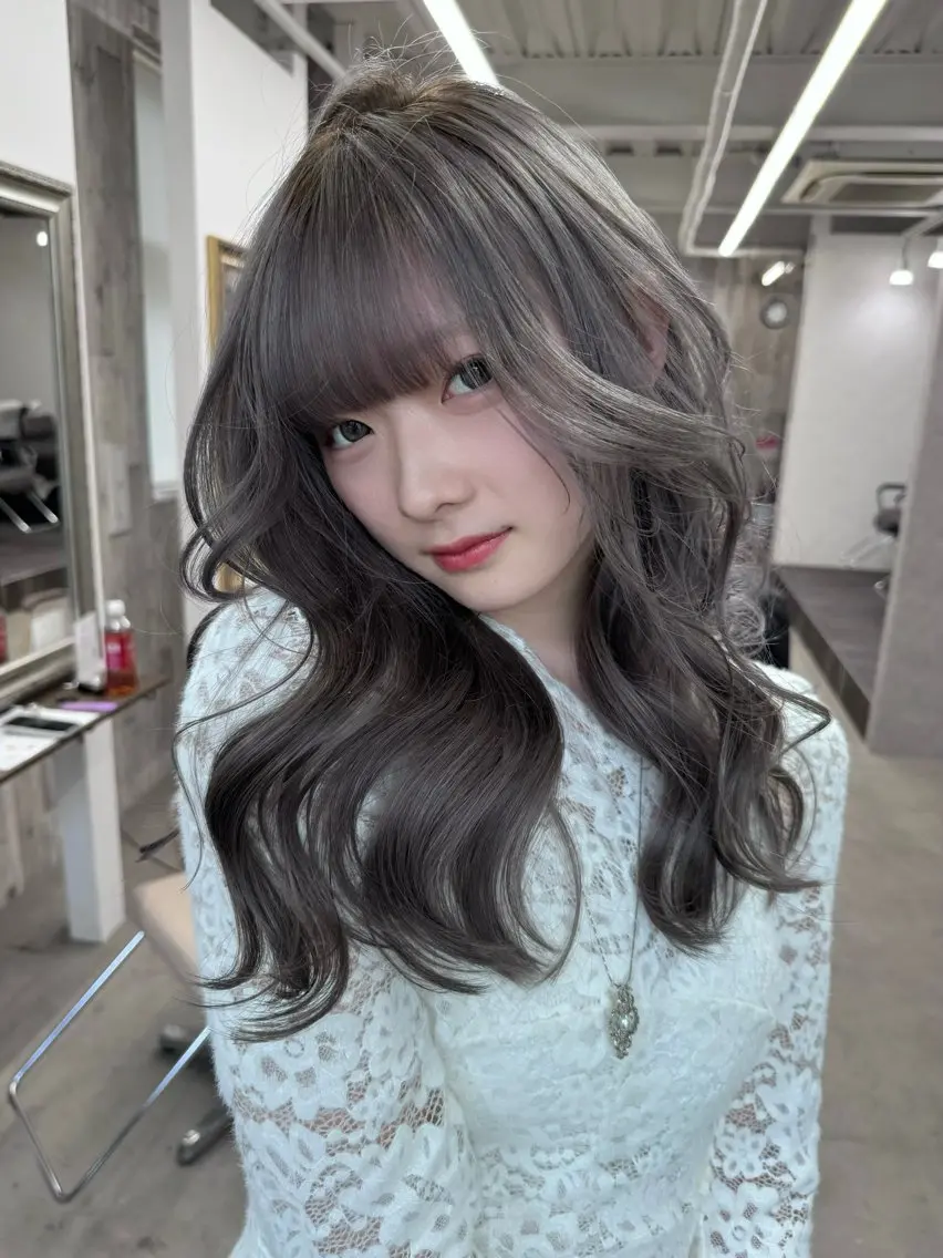 カラー 透明感カラー ブリーチ/ハイトーン 名古屋栄 リカのヘアスタイル