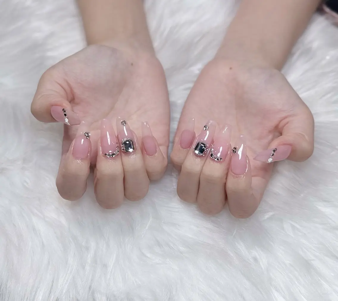 ネイル オーロラネイル チークネイル フットネイル フレンチネイル ジェルネイル ハンドネイル Nichi Nailsのネイルデザイン