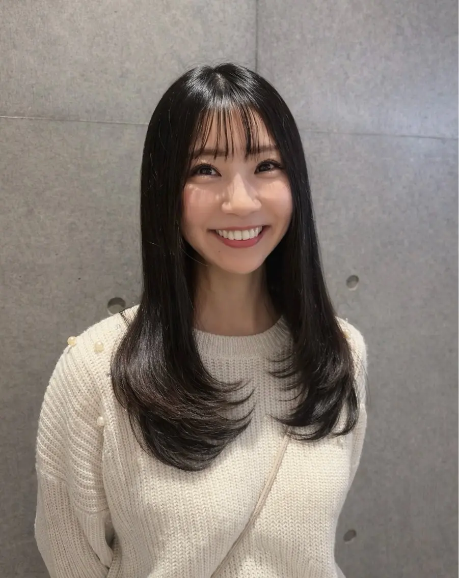 ロング レイヤーカット カット 南 菜花のヘアスタイル