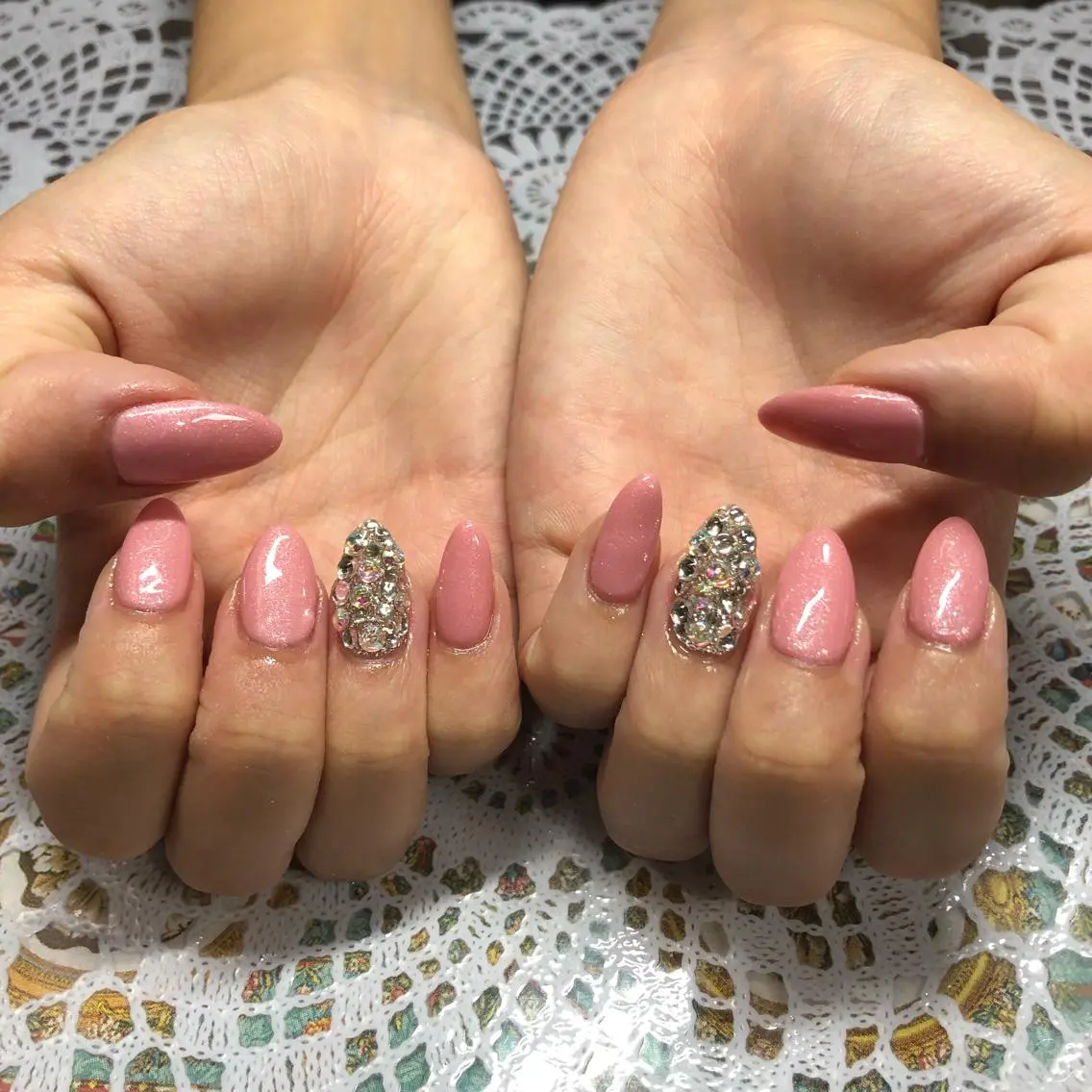 ネイル ストーンネイル J terrace Nailのネイルデザイン