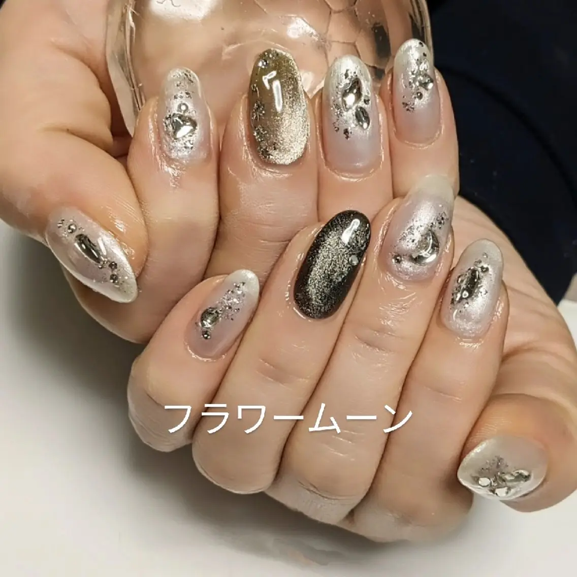 ネイル ラメ(グリッター) マグネットネイル ストーンネイル ハンドネイル ハンドケア フラワー ムーンのネイルデザイン