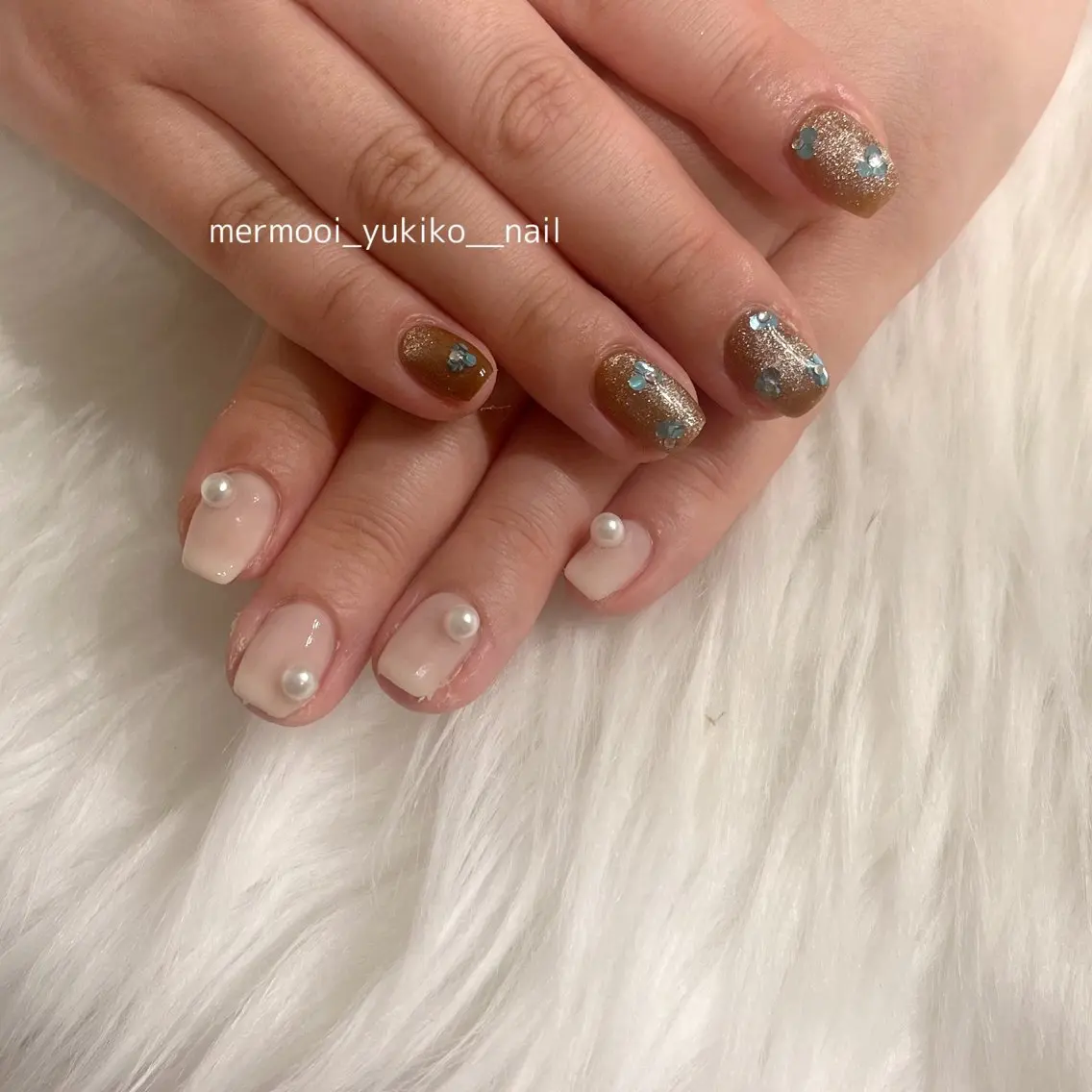 ネイル ブルー ブラウン ホログラムネイル キラキラネイル マグネットネイル mermooi nailのネイルデザイン
