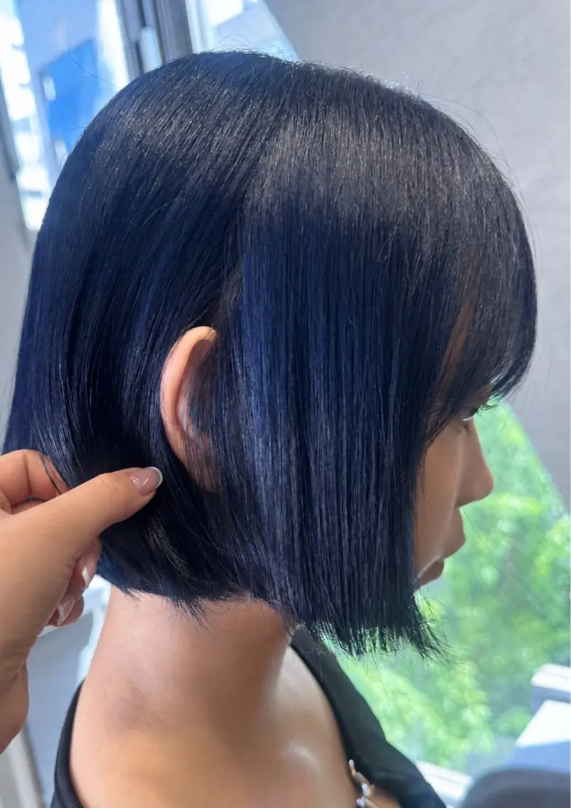 カラー 透明感カラー ネイビーカラー GiseL天神 ハイトーンAINAのヘアスタイル
