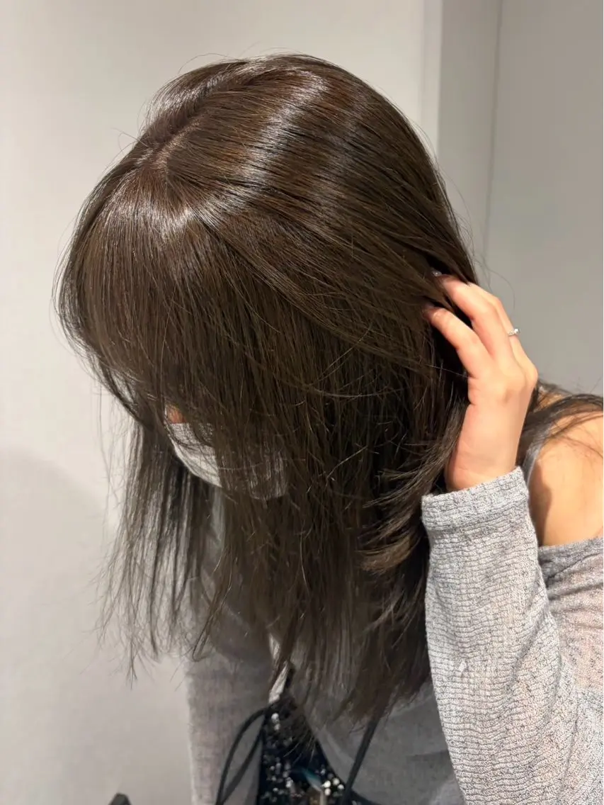 セミロング ヘアカラー フヅキ ☘️のヘアスタイル