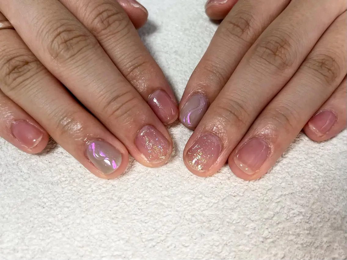 ネイル オーロラネイル フラワーネイル フットネイル フレンチネイル ジェルネイル ハンドネイル mogunail &blowのネイルデザイン