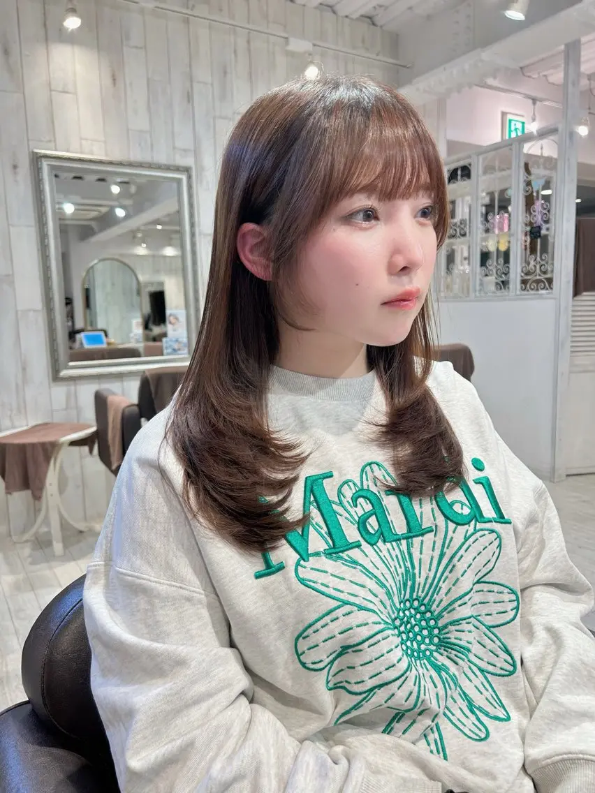 ロング 顔周りカット レイヤーカット JUNO HAIR 💫CHISATOのヘアスタイル