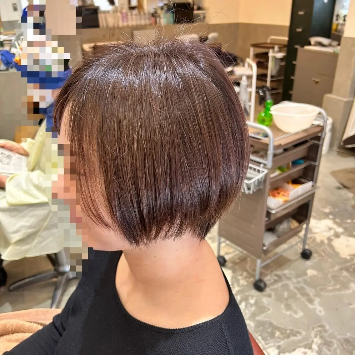ショート カラー カット 若狭 彩花のヘアスタイル