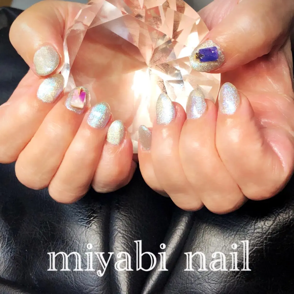 ネイル ブルー ジェルネイル キラキラネイル マグネットネイル ホワイト ハンドネイル miyabi nail 桂川駅近くのネイルデザイン
