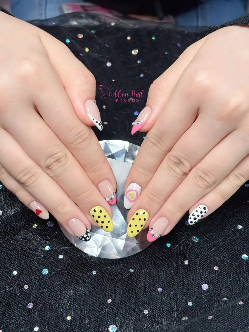 ネイル 桜ネイル 長さ出し フラワーネイル フレンチネイル ジェルネイル ハンドネイル ACon NailSalonのネイルデザイン