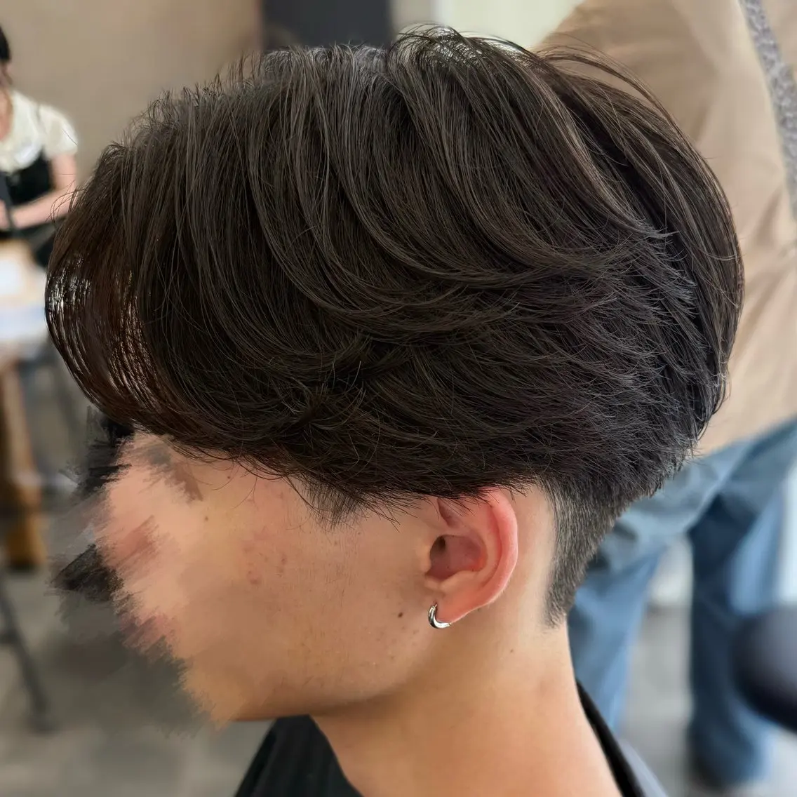 パーマ メンズ センターパート フェザーパーマ メンズパーマ ニュアンスパーマ カット パーマ 楓🍁毛流れ /フェザーパーマのヘアスタイル