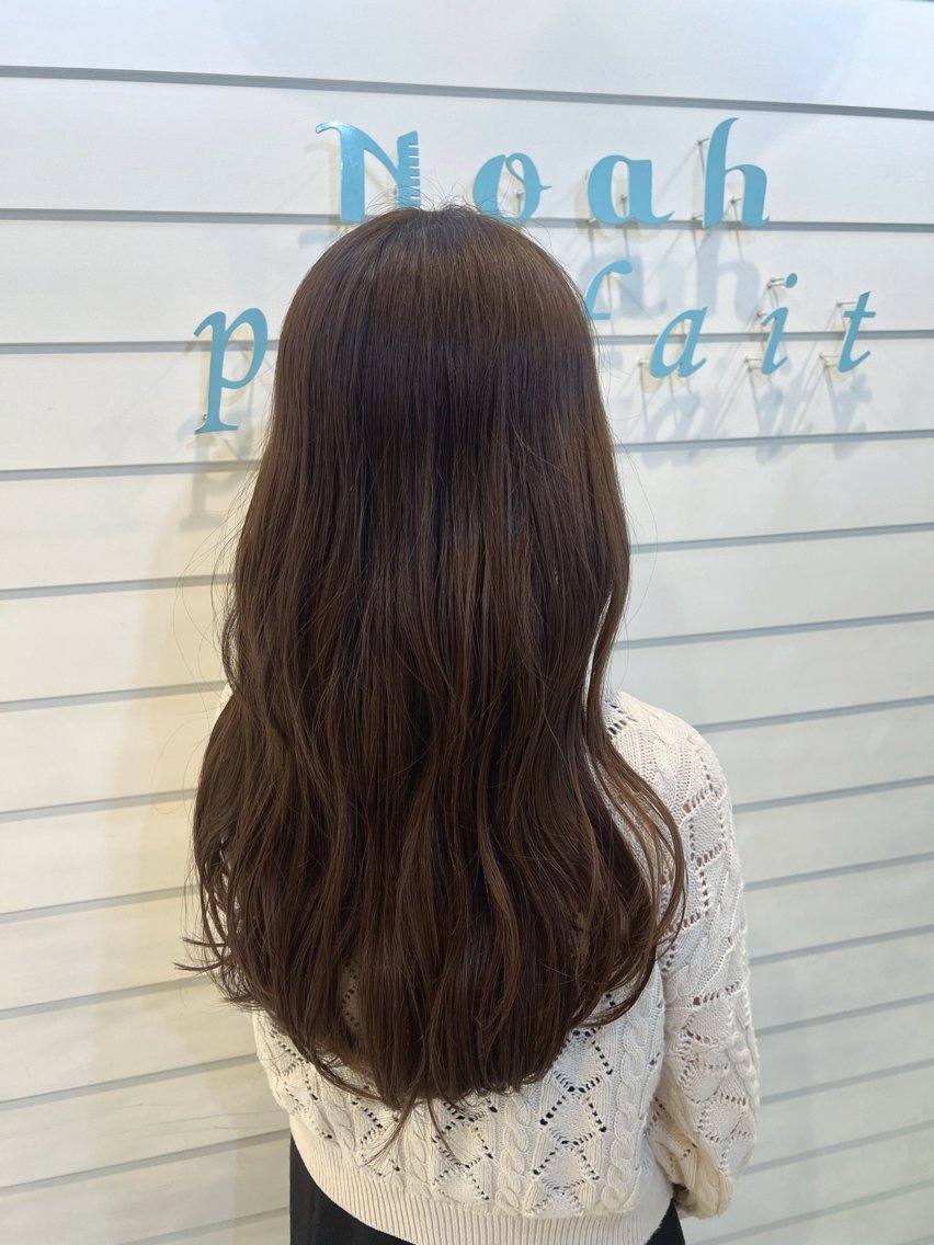 ロング カット ヘアカラー 岸 来未のヘアスタイル