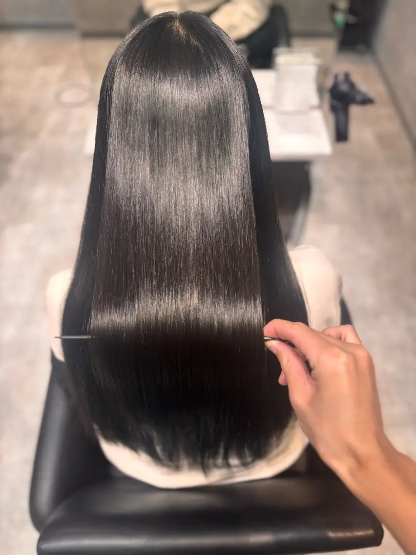 ロング 卒業式のヘアスタイル 縮毛矯正 縮毛矯正 トリートメント ヘッドスパ _WHITE 鳳店 千葉来粋のヘアスタイル