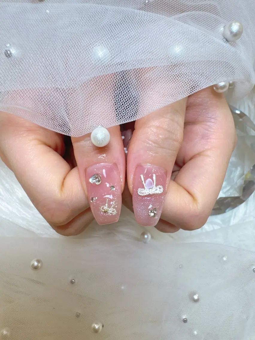 ネイル 持ち込み Queeens nailのネイルデザイン