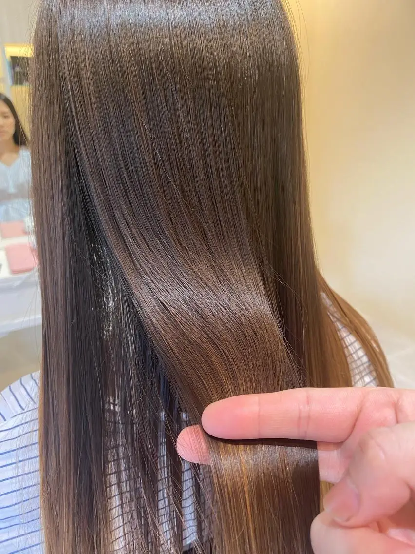 （💇🏻メンズ💇🏻‍♀️レディース可能）カット＋　ストレート（縮毛矯正）＋艶トリートメントの写真