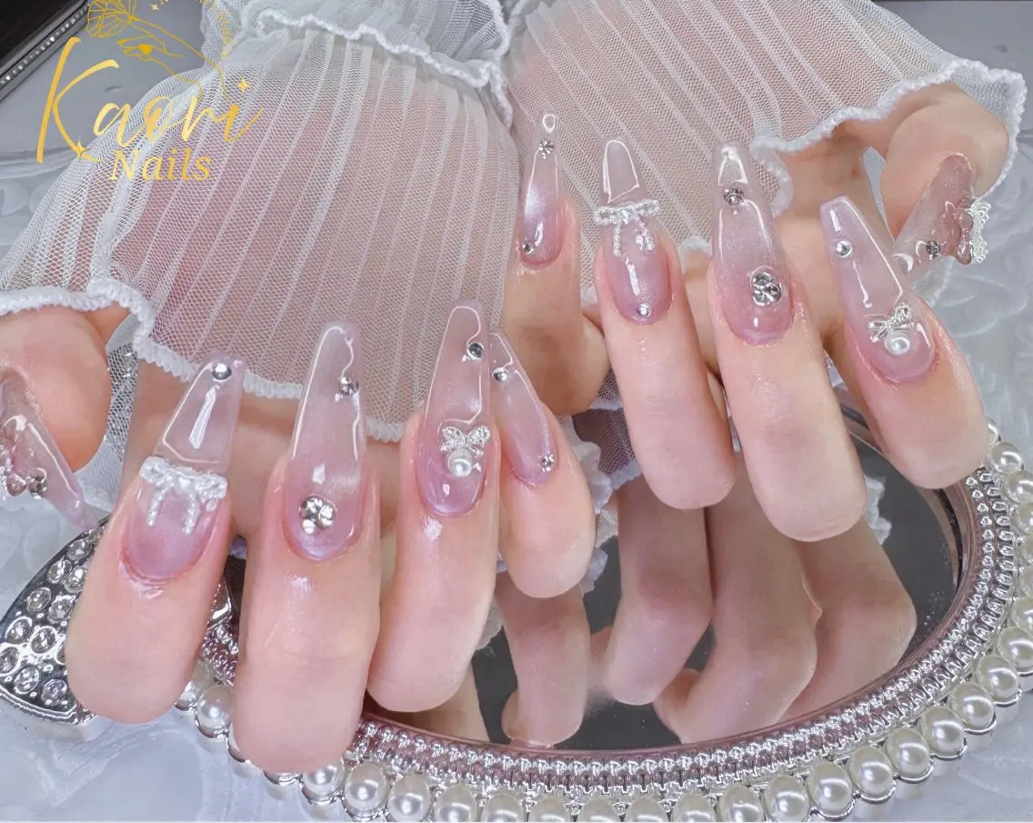 ネイル フットネイル フレンチネイル ガーリー キラキラネイル 韓国ネイル KAORI YUMIのネイルデザイン