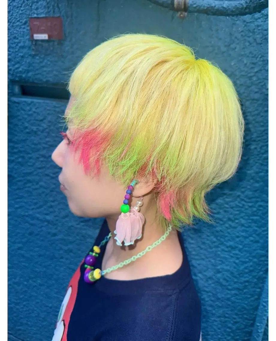 ショート カラー ブロンド ユニコーンカラー ヘアカラー TSUNO🦖 派手髪/オタク美容師のヘアスタイル